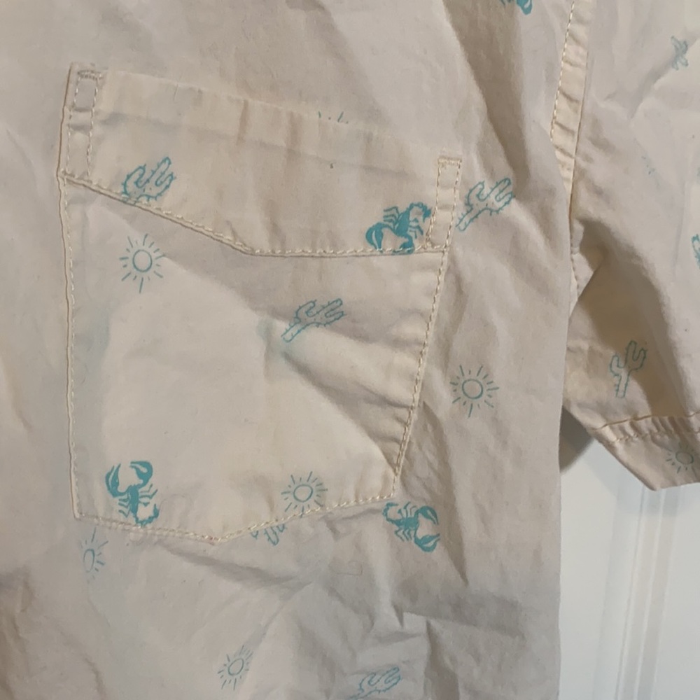 XL button up - Picture 3 of 3